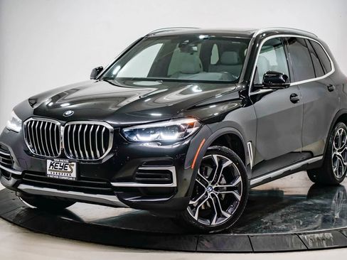 Used 2023 BMW X5 sDrive40i w/ Parking Assistance Package image 1