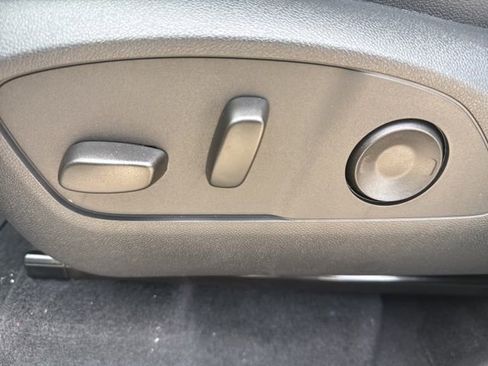 New 2026 Chevrolet Traverse LT w/ Driver Confidence Package image 17