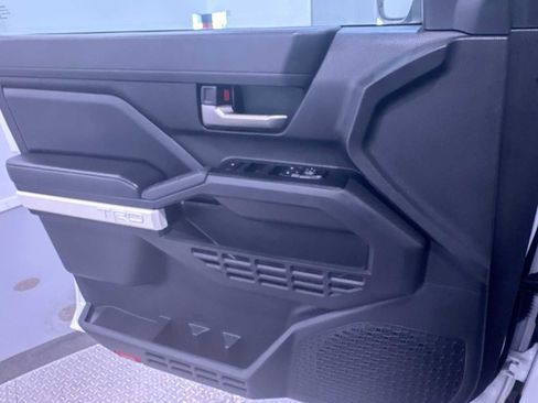 Used 2024 Toyota Tacoma TRD Off-Road image 30