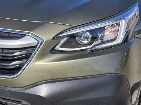 Used 2022 Subaru Outback Limited image 15