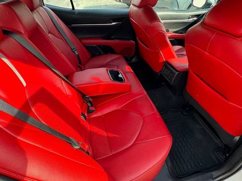 Used 2021 Toyota Camry XSE image 18