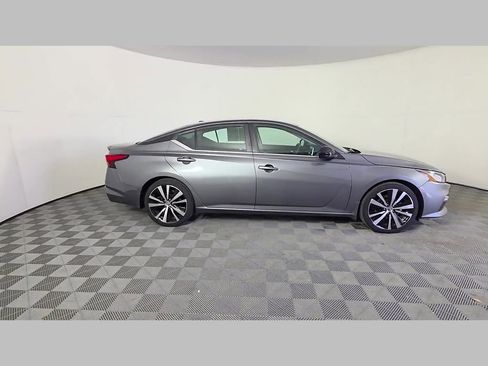 Used 2022 Nissan Altima 2.5 SR image 36
