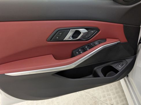 Used 2025 BMW 330i Sedan w/ Premium Package image 12