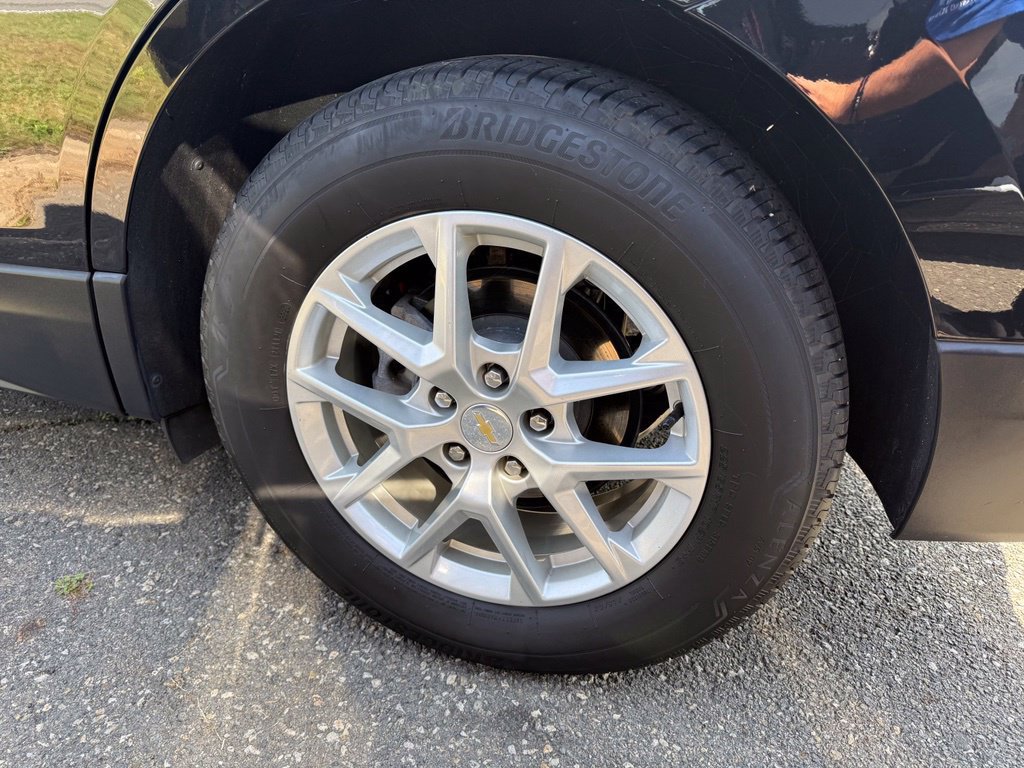 Used 2023 Chevrolet Equinox LT AWD/4WD image 12