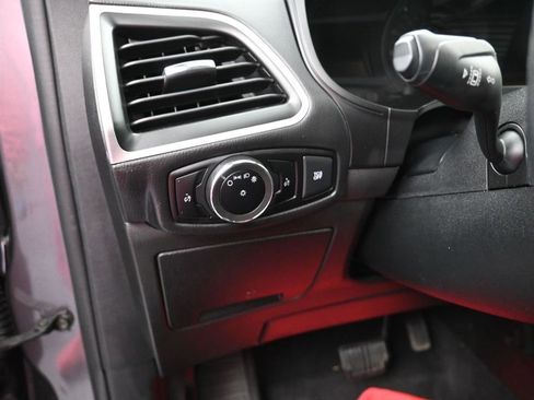 Used 2024 Ford Edge SEL image 12