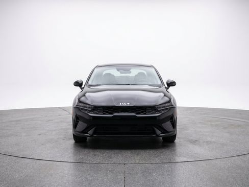 Used 2025 Kia K4 FWD image 2