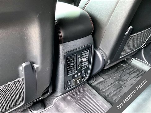 Used 2019 Jeep Grand Cherokee Trailhawk w/ Interior Metal Package AWD/4WD image 29