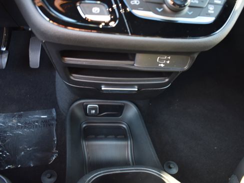 New 2026 Chrysler Pacifica Select image 22