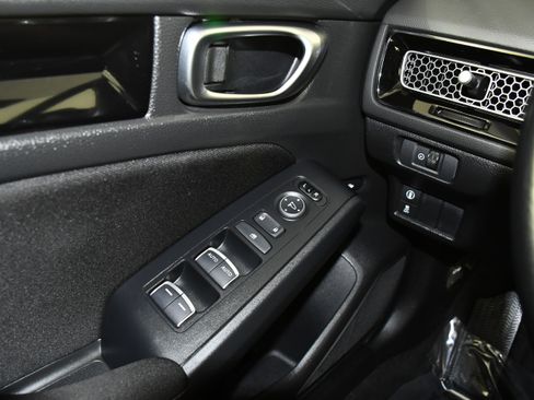 Certified 2024 Honda Civic EX image 32