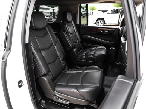 Used 2019 Cadillac Escalade ESV Premium Luxury RWD image 33