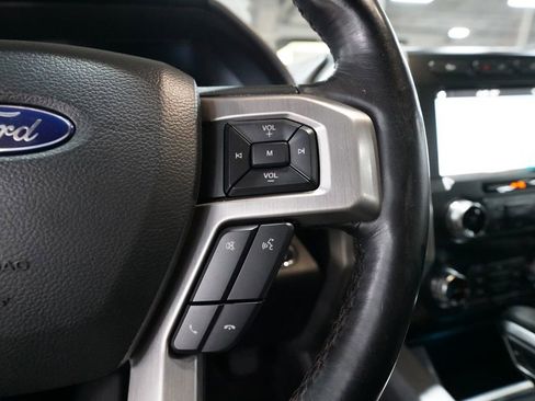 Used 2019 Ford F150 Platinum w/ Equipment Group 701A Luxury AWD/4WD image 17