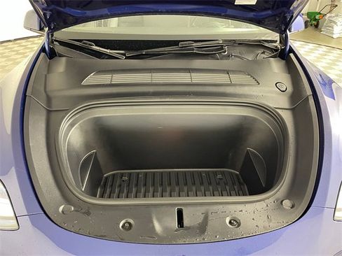 Used 2024 Tesla Model Y 2WD image 22