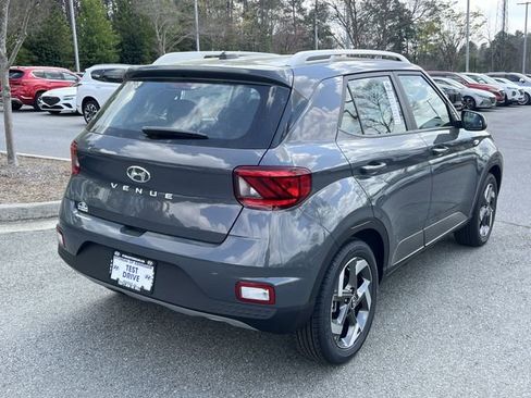 New 2026 Hyundai Venue SEL FWD image 7