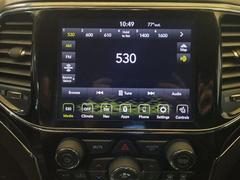 Used 2021 Jeep Grand Cherokee Limited w/ Luxury Group II AWD/4WD image 25
