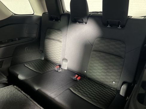 Used 2024 Nissan Pathfinder SV FWD image 27