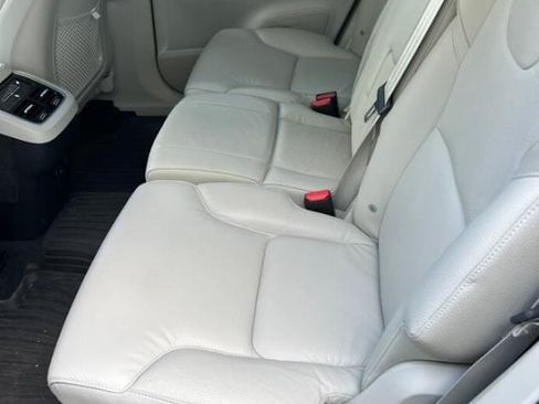 Certified 2024 Volvo XC90 B6 Plus w/ Protection Package AWD/4WD image 5