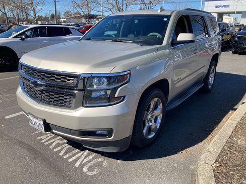 Used 2017 Chevrolet Tahoe LT w/ Luxury Package image 5
