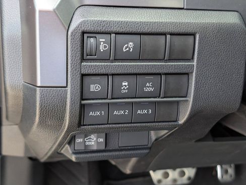 Used 2025 Toyota Tacoma TRD Sport w/ TRD Sport Upgrade Package AWD/4WD image 21