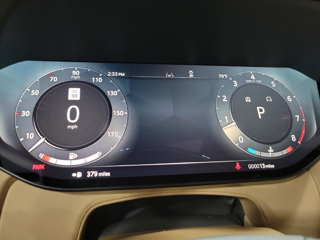 Used 2025 Land Rover Range Rover SE AWD/4WD image 17