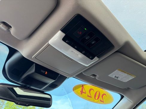 Certified 2024 Nissan Rogue SL w/ SL Premium Package image 23