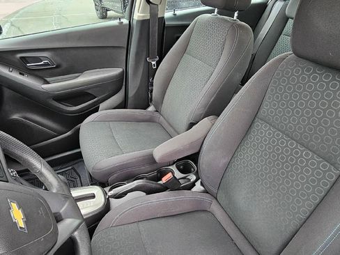 Used 2016 Chevrolet Trax LS image 9