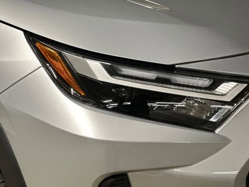 New 2025 Toyota RAV4 XLE image 31