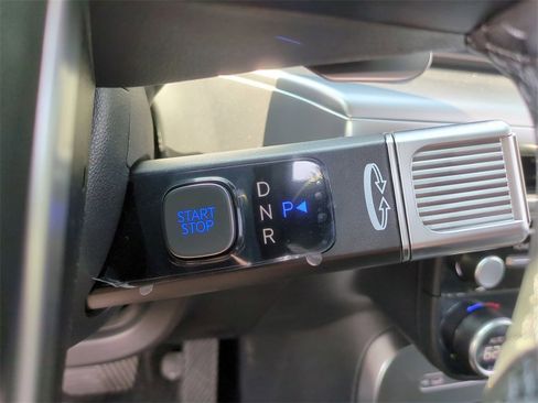 New 2026 Hyundai Ioniq 9 SEL image 17