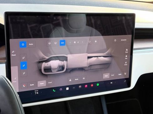 Used 2023 Tesla Model X image 19