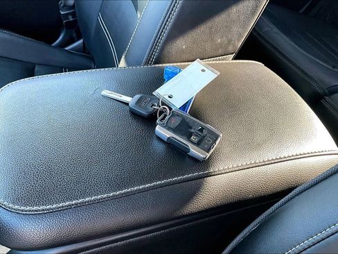 Used 2018 GMC Canyon Denali image 32