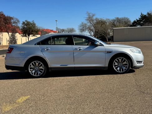 Used 2014 Ford Taurus Limited image 4