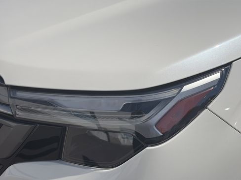 Certified 2025 Subaru Forester Limited AWD/4WD image 9