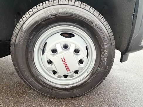New 2026 GMC Sierra 3500 Pro w/ Convenience Package image 9