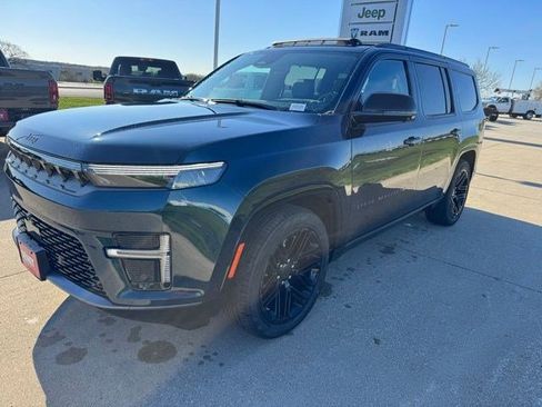 New 2026 Jeep Grand Wagoneer Limited AWD/4WD image 3
