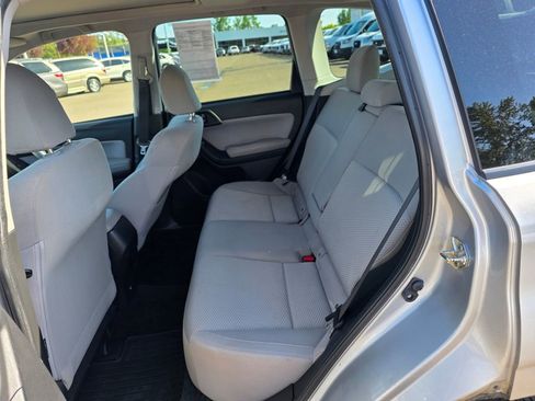 Used 2018 Subaru Forester 2.5i Premium image 5