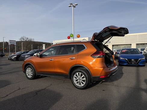 Certified 2019 Nissan Rogue SV image 30