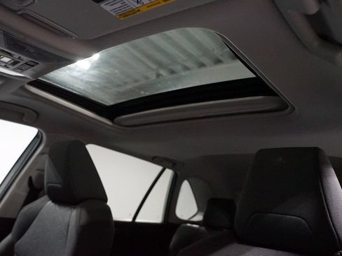 Used 2022 Toyota RAV4 XLE w/ Convenience Package FWD image 33