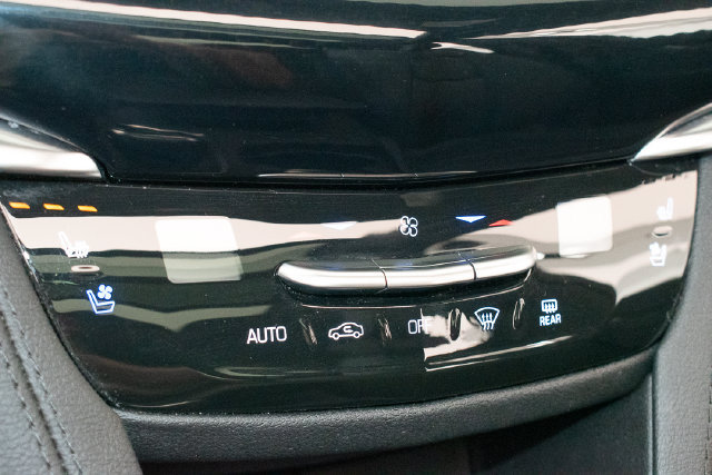 Used 2025 Cadillac XT6 Sport w/ Technology Package AWD/4WD image 35