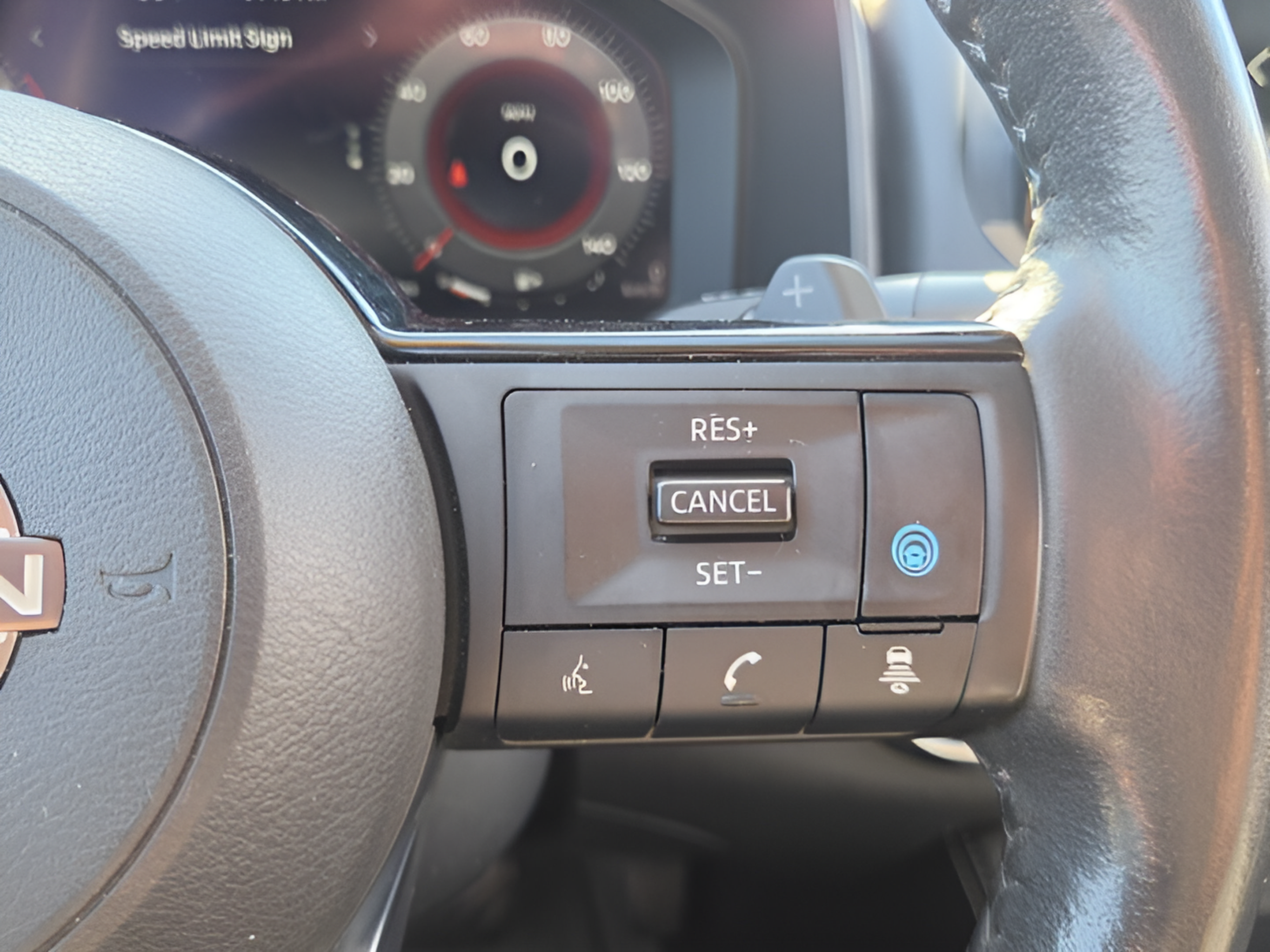 Used 2022 Nissan Rogue Platinum w/ Head-Up Display Package FWD image 29