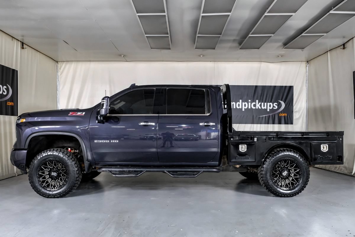 Used 2024 Chevrolet Silverado 2500 LTZ w/ LTZ Convenience Package AWD/4WD image 12