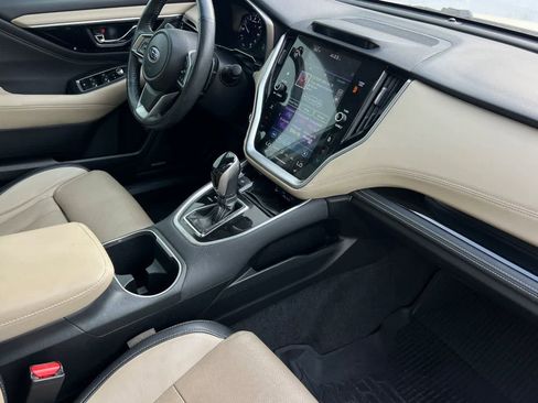 Used 2021 Subaru Outback Limited image 18