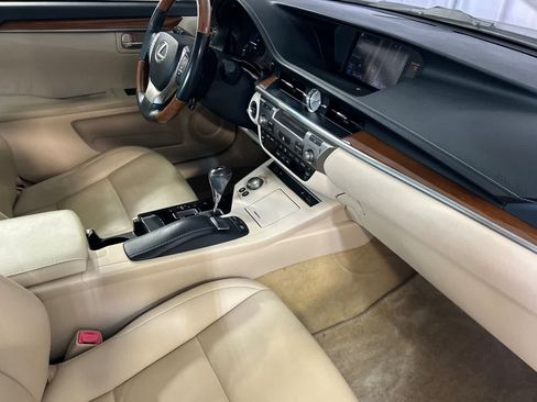 Used 2013 Lexus ES 300h w/ Premium Pkg FWD image 17