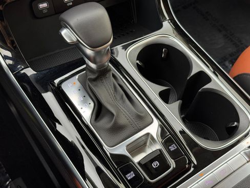 Used 2024 Kia Carnival SX image 31