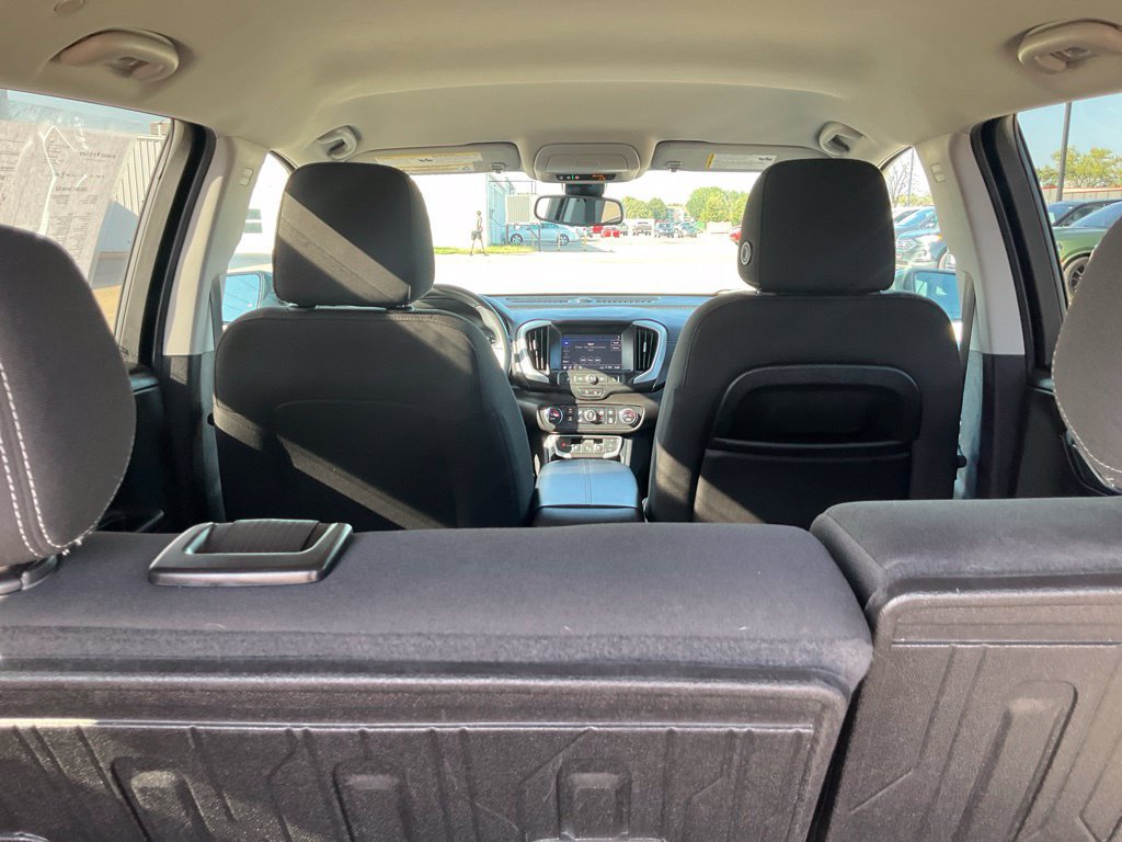 Used 2023 GMC Terrain SLE w/ Driver Convenience Package FWD image 29