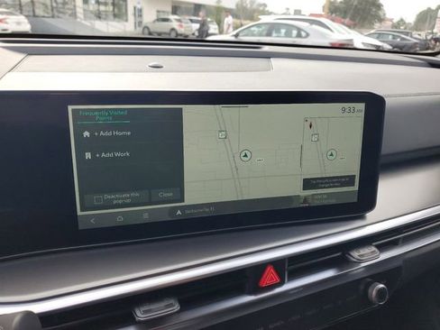 New 2025 Kia Sorento EX image 16