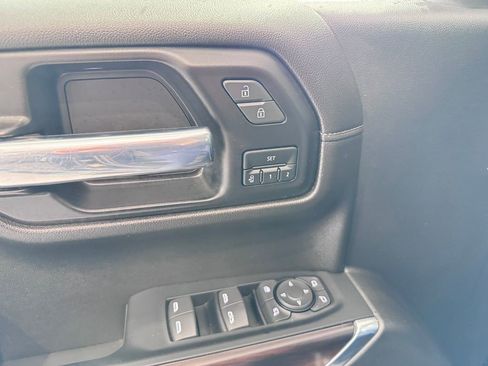 Certified 2022 GMC Sierra 1500 SLT w/ SLT Premium Package image 17