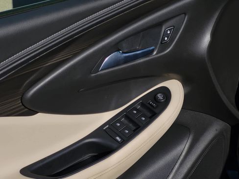 Used 2020 Buick Envision Preferred image 11