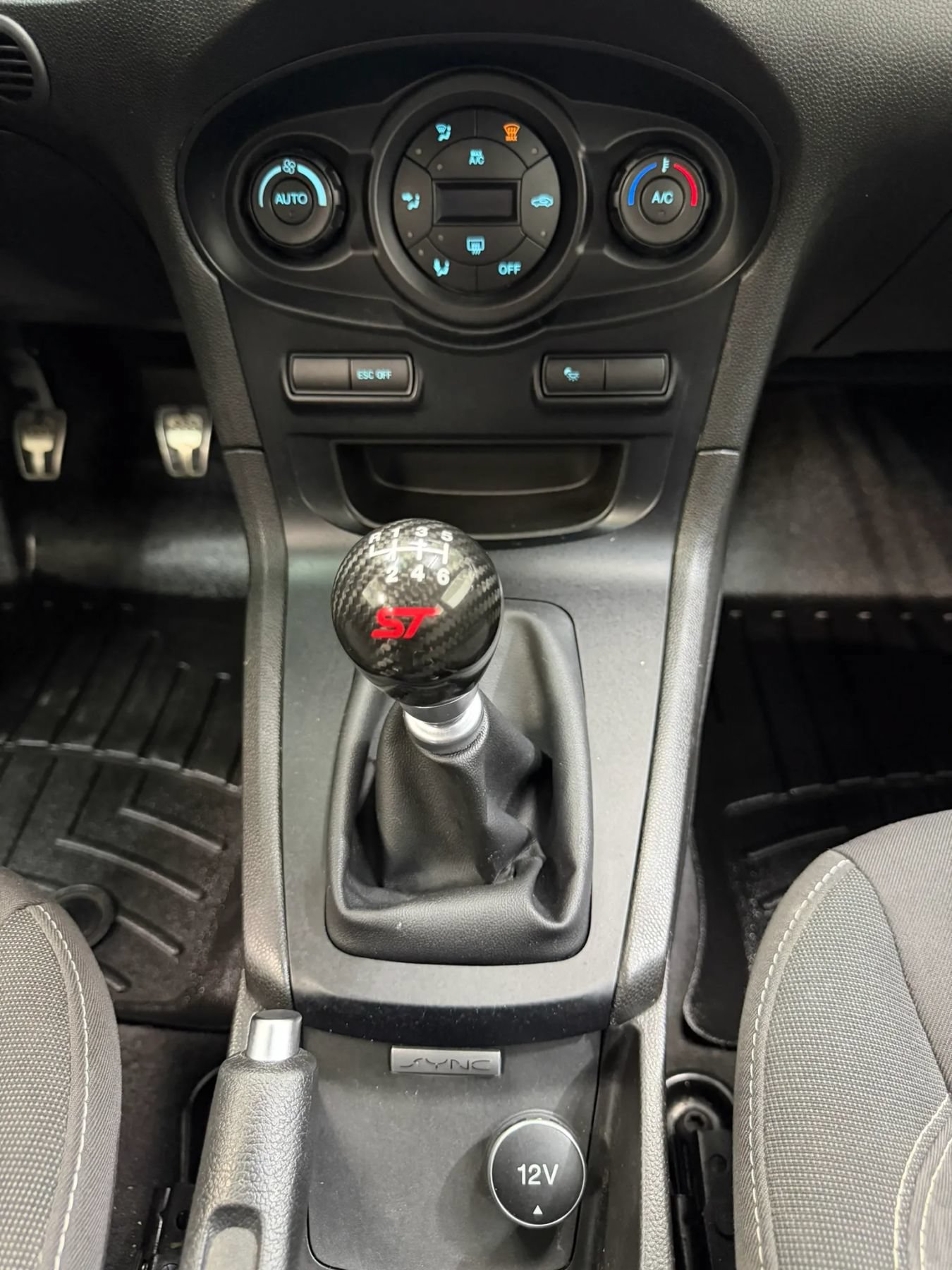 Used 2019 Ford Fiesta ST FWD image 26