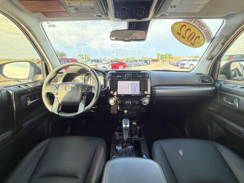 Used 2022 Toyota 4Runner TRD Off-Road Premium AWD/4WD image 24