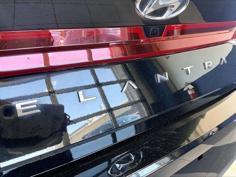 Used 2023 Hyundai Elantra SEL w/ Convenience Package FWD image 28