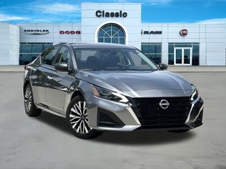 Used 2024 Nissan Altima 2.5 SV FWD video 1